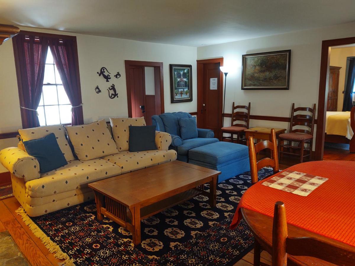 1805 House Bed & Breakfast Hollowville Ngoại thất bức ảnh